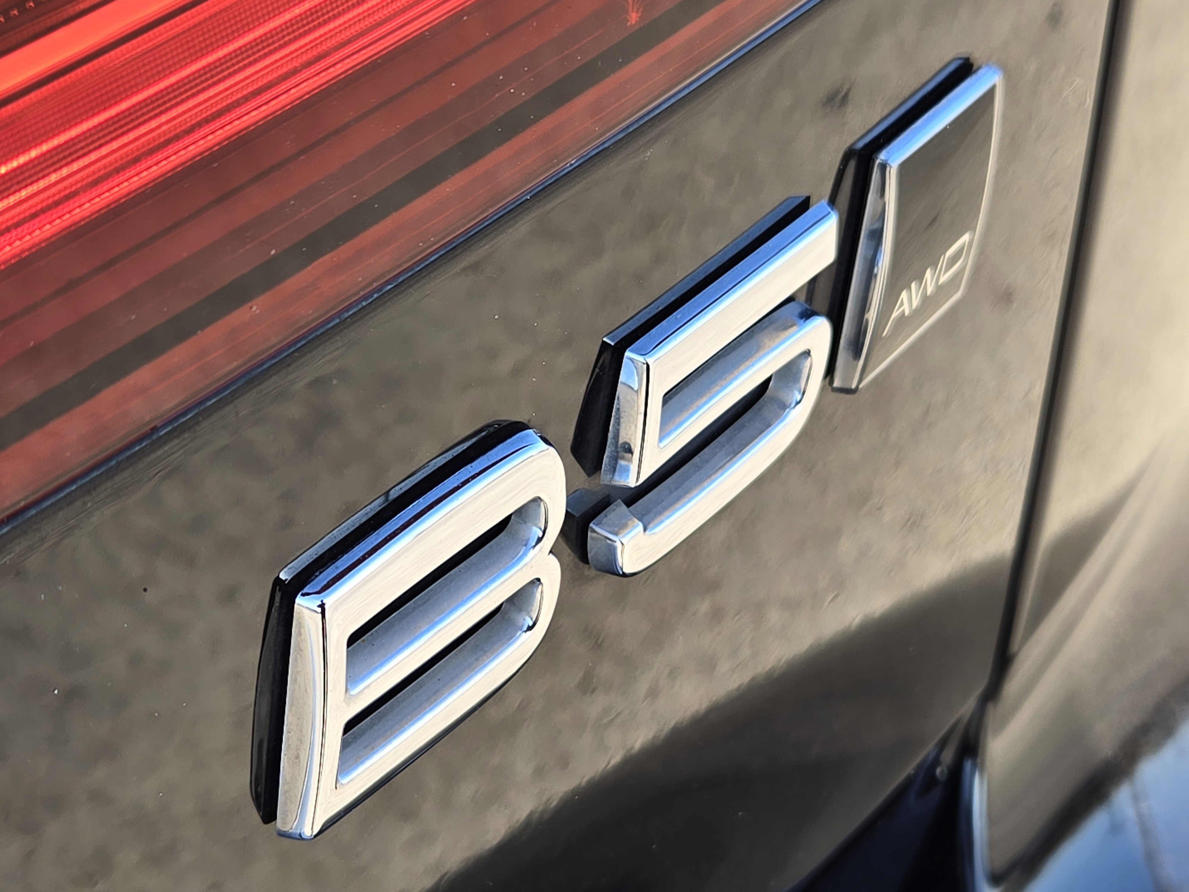 Certified 2023 Volvo V60 B5 Cross Country Plus w/ Climate Package image 17