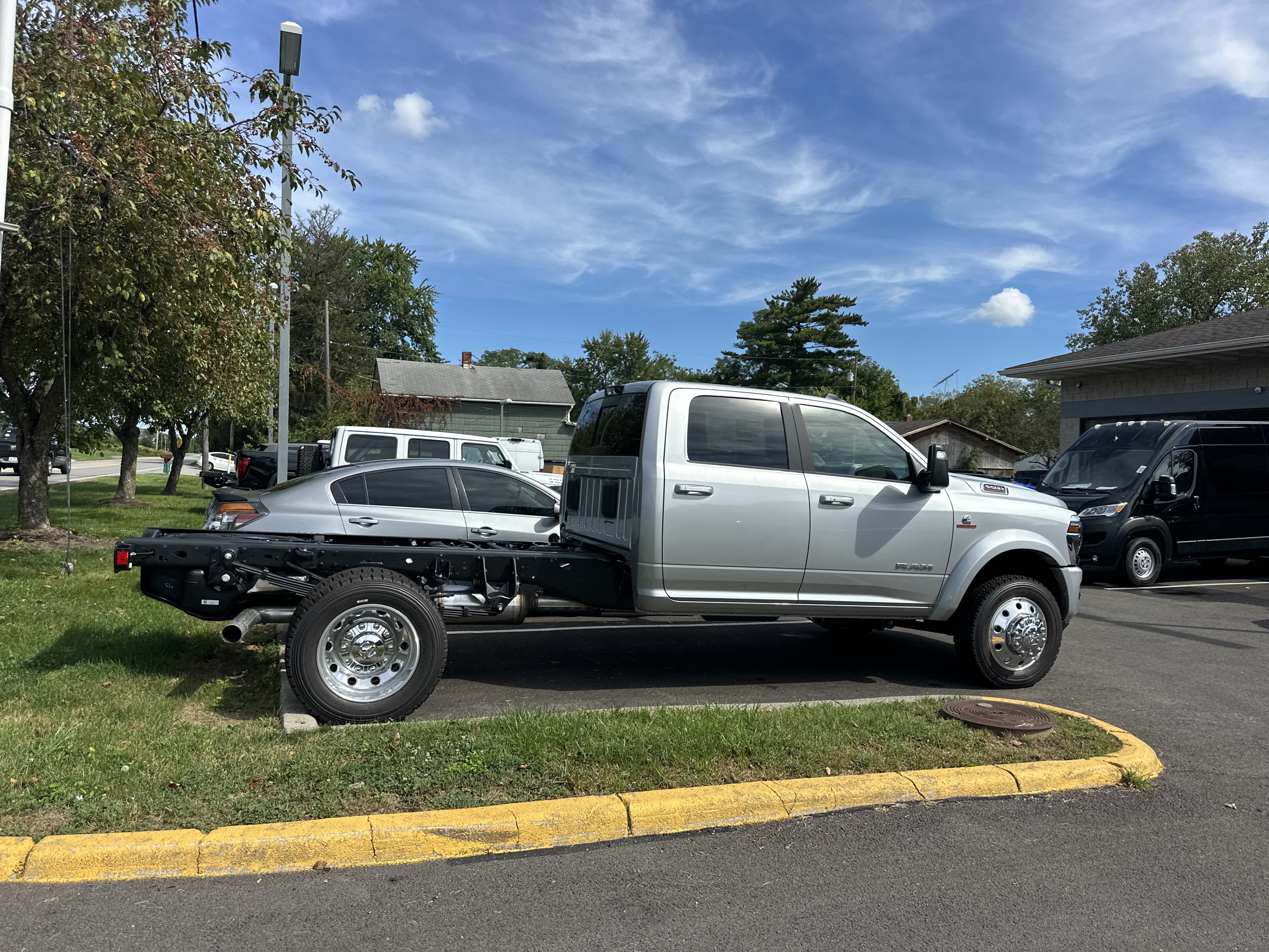 New 2027 RAM 5500 4x4 Crew Cab w/ Laramie Trim Package image 20