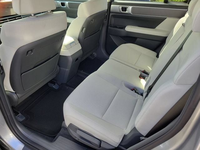 New 2026 Hyundai Santa Fe SE FWD image 18