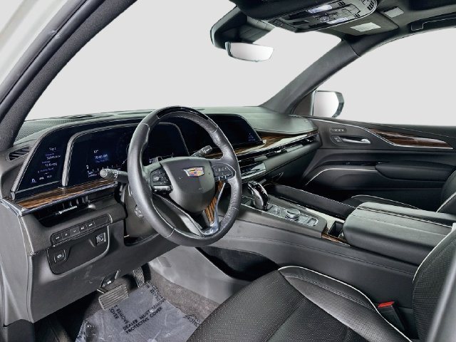 Used 2023 Cadillac Escalade ESV Premium Luxury AWD/4WD image 22
