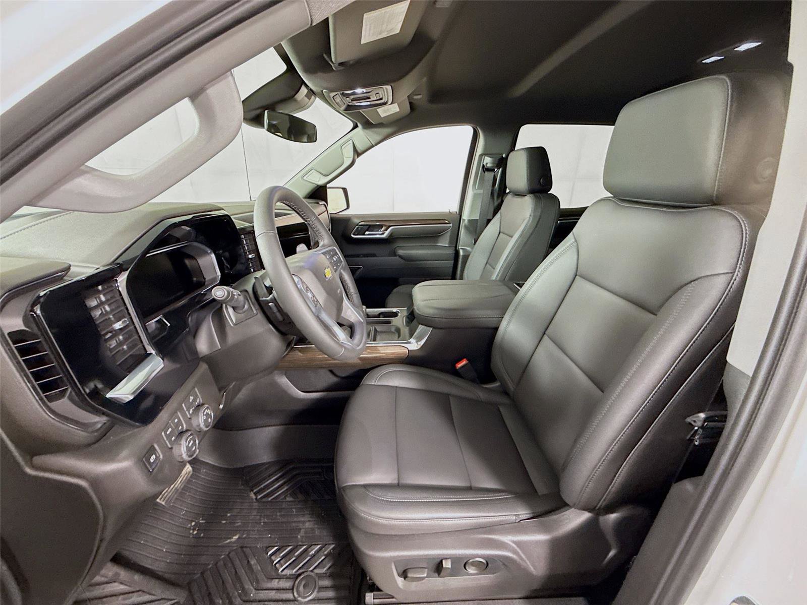 New 2026 Chevrolet Silverado 1500 LT image 16