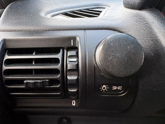 Used 2001 BMW Z3 2.5i image 31