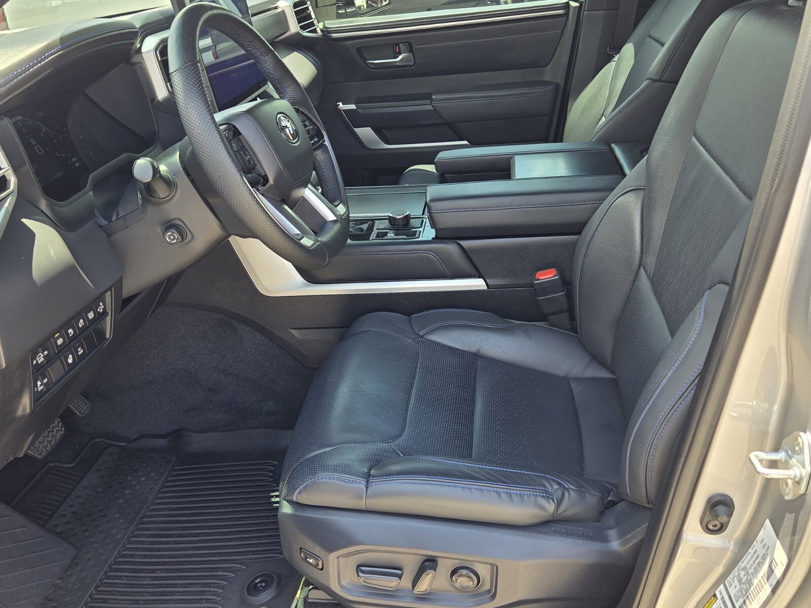 Certified 2025 Toyota Sequoia Platinum AWD/4WD image 4