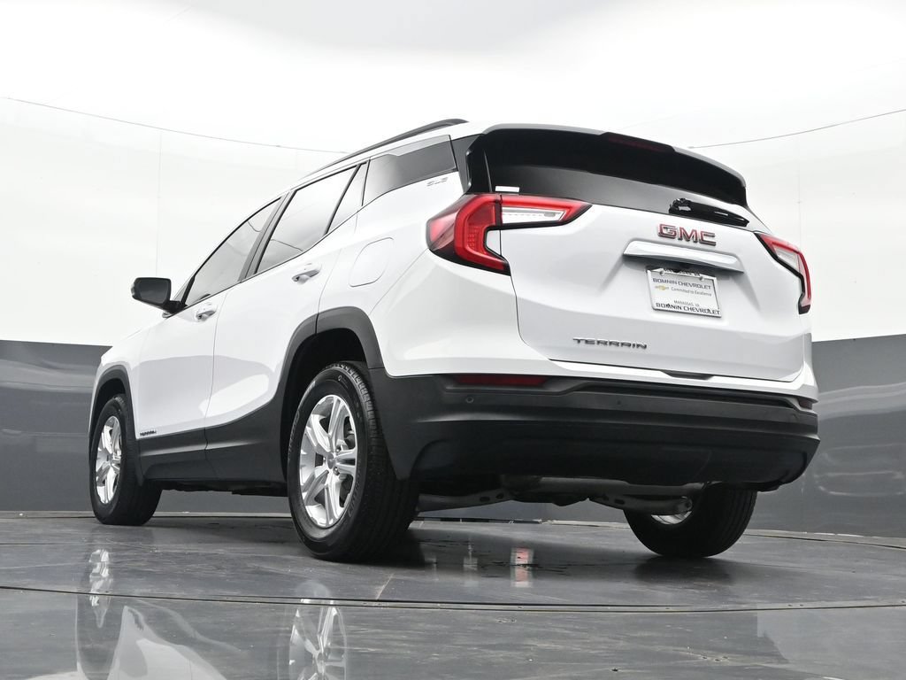 Certified 2024 GMC Terrain SLE w/ Driver Convenience Package FWD image 32