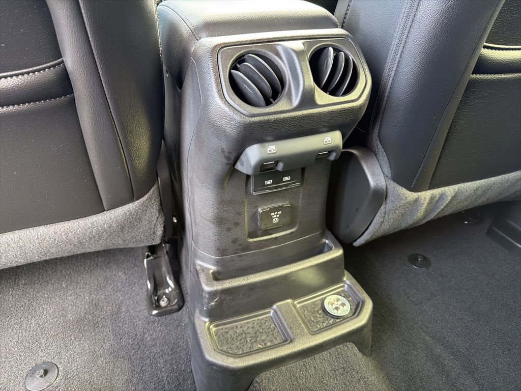 Used 2021 Jeep Wrangler Unlimited Sahara image 34