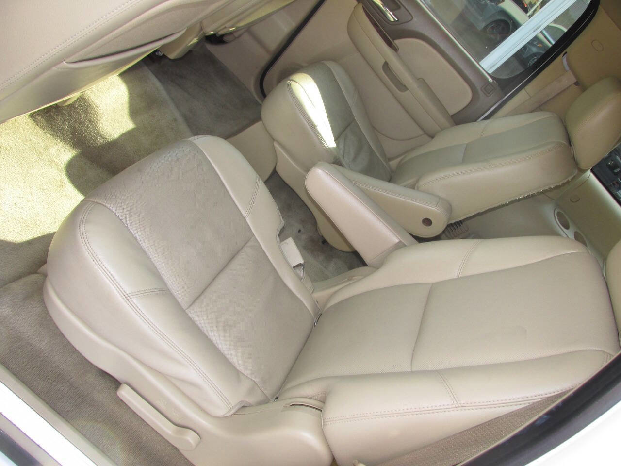 Used 2012 Chevrolet Suburban LTZ AWD/4WD image 11