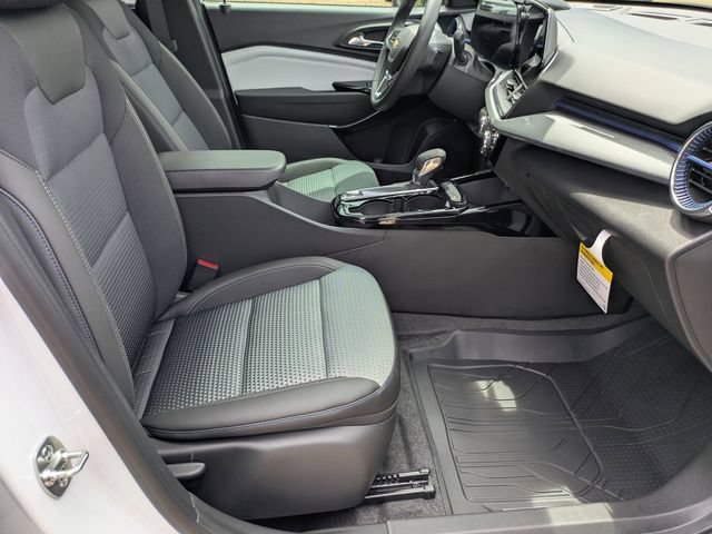 New 2026 Chevrolet Trax LT w/ Driver Confidence Package FWD image 33