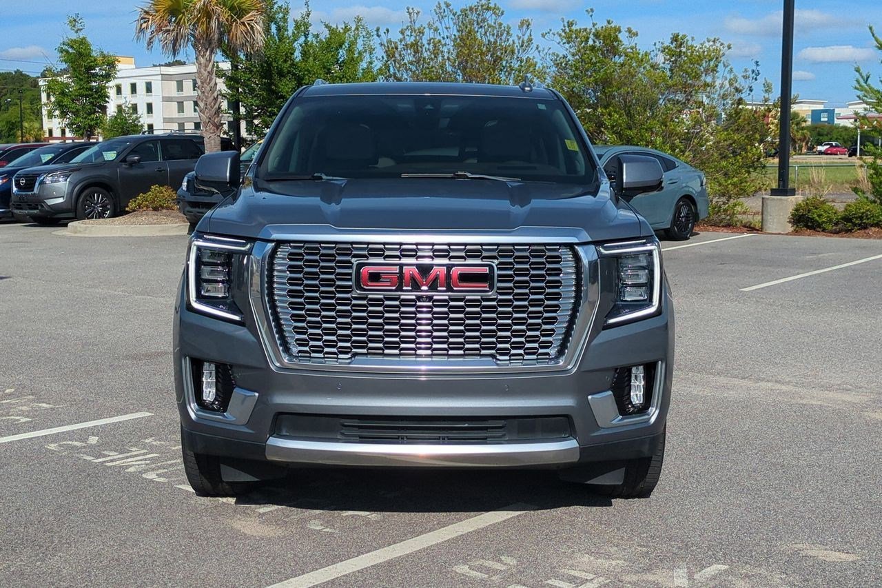 Used 2021 GMC Yukon Denali w/ Denali Premium Package RWD image 9
