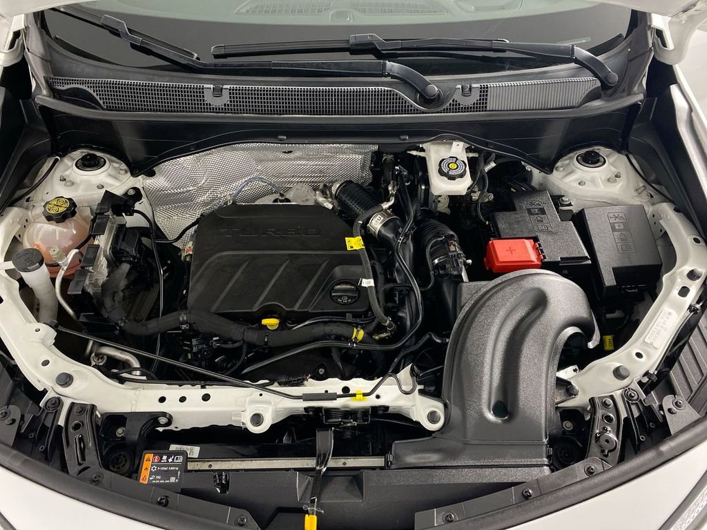 Certified 2024 Buick Encore GX Preferred w/ Comfort Package FWD image 23
