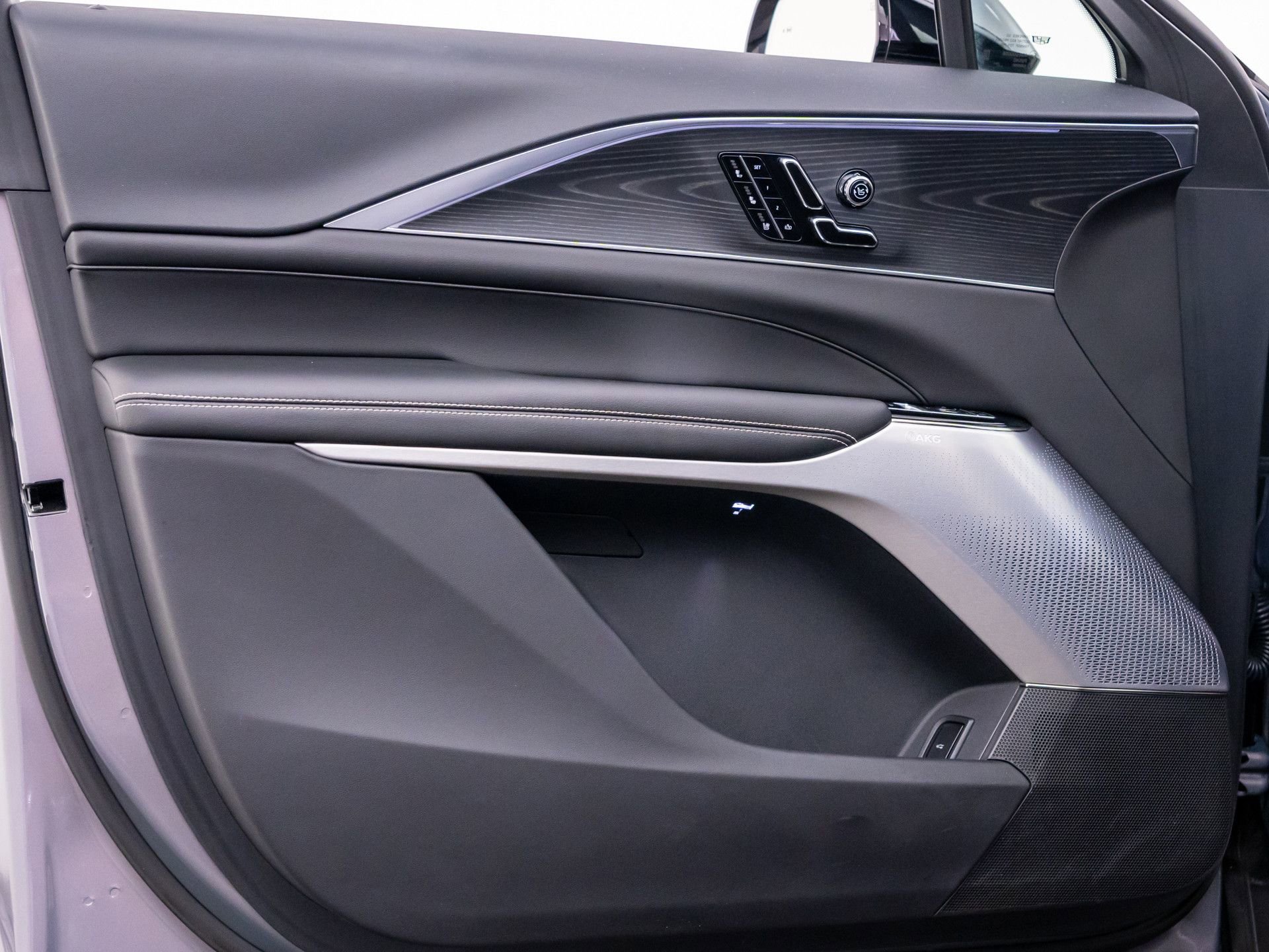 Certified 2025 Cadillac Lyriq Luxury w/ LPO, Floor Liner Package image 15