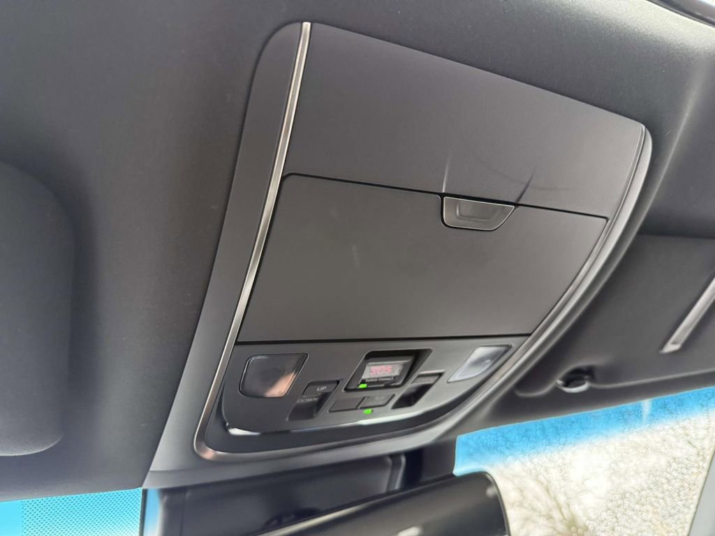 Used 2018 Lexus LS 500 AWD w/ Accessory Package (Z1) image 25