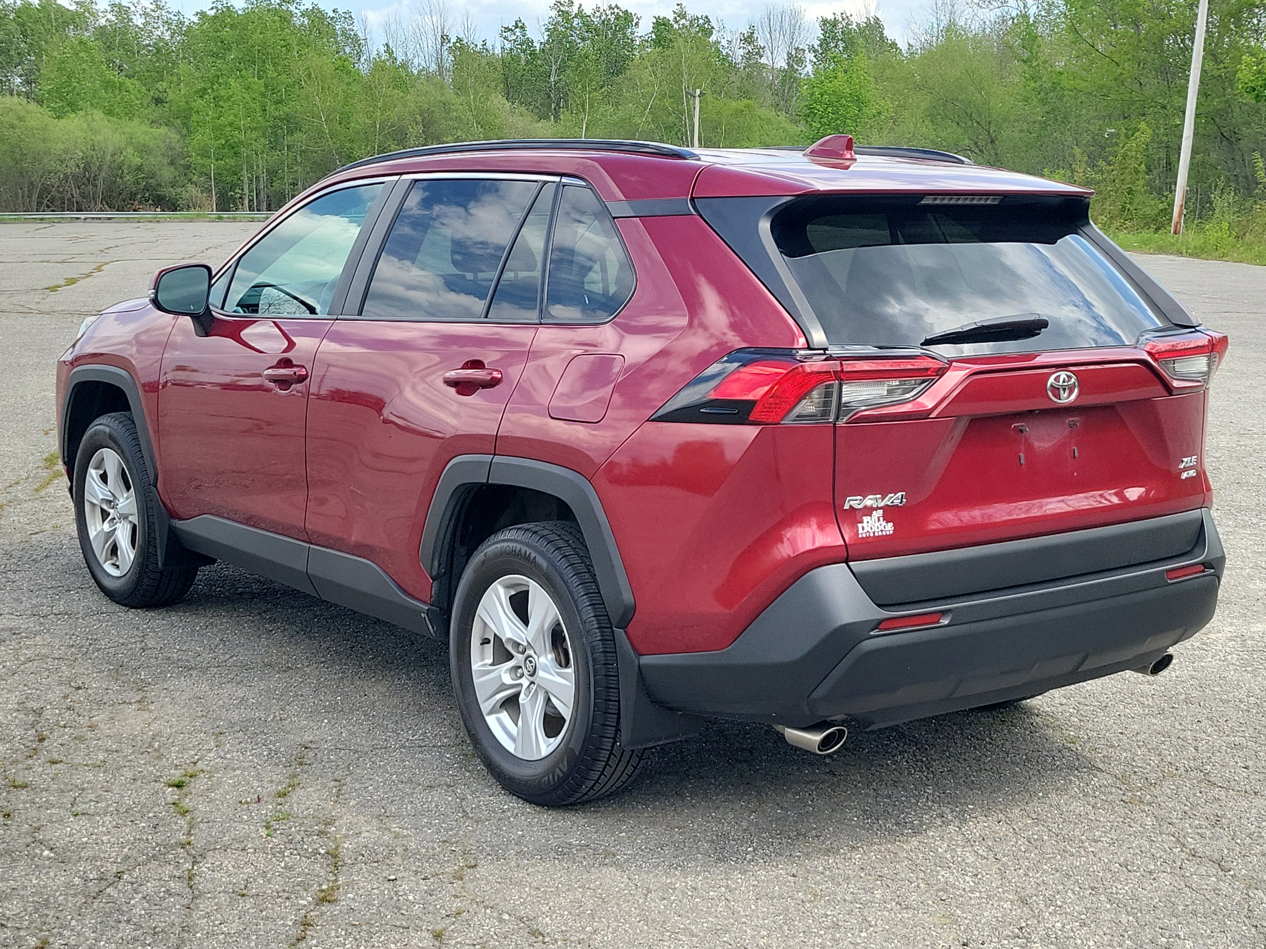 Used 2021 Toyota RAV4 XLE w/ Convenience Package AWD/4WD image 7