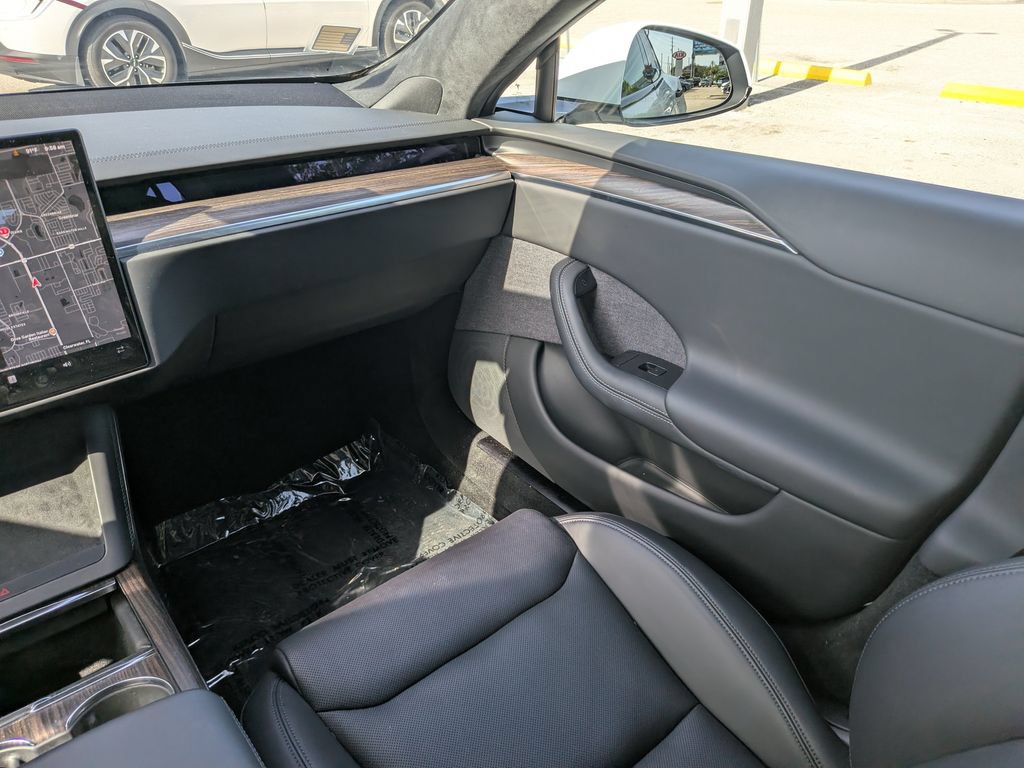 Used 2022 Tesla Model S AWD/4WD image 15