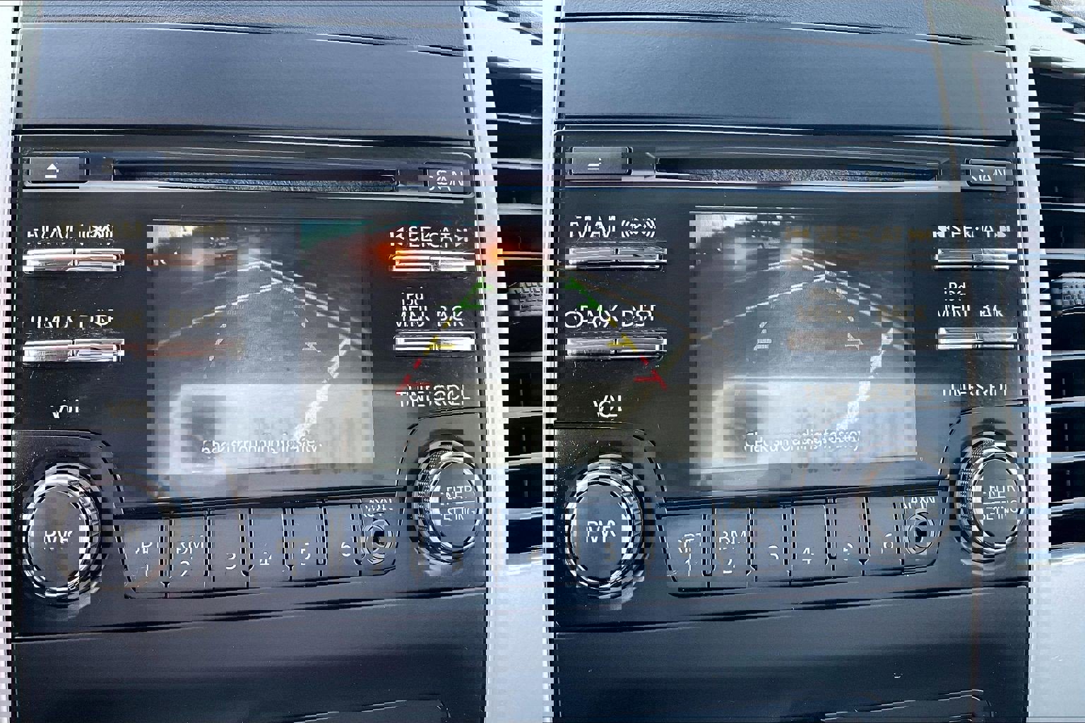 Used 2013 Nissan Frontier SV w/ SV Value Truck Pkg image 15