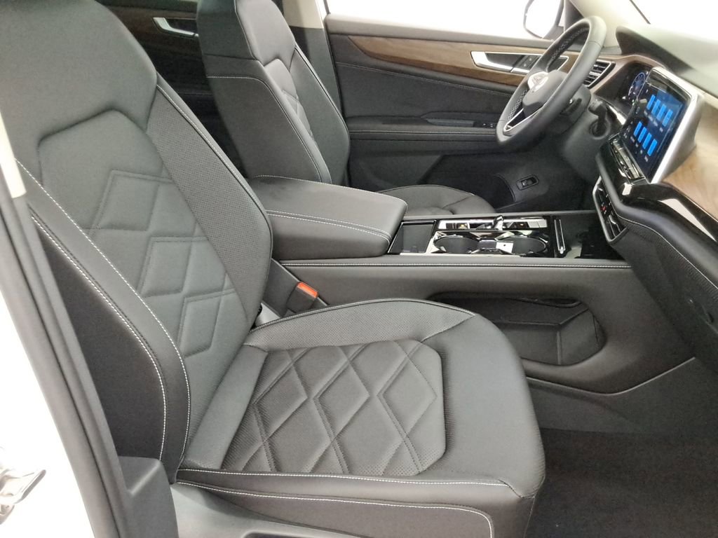 Certified 2026 Volkswagen Atlas SE w/ Panoramic Sunroof Package FWD image 16