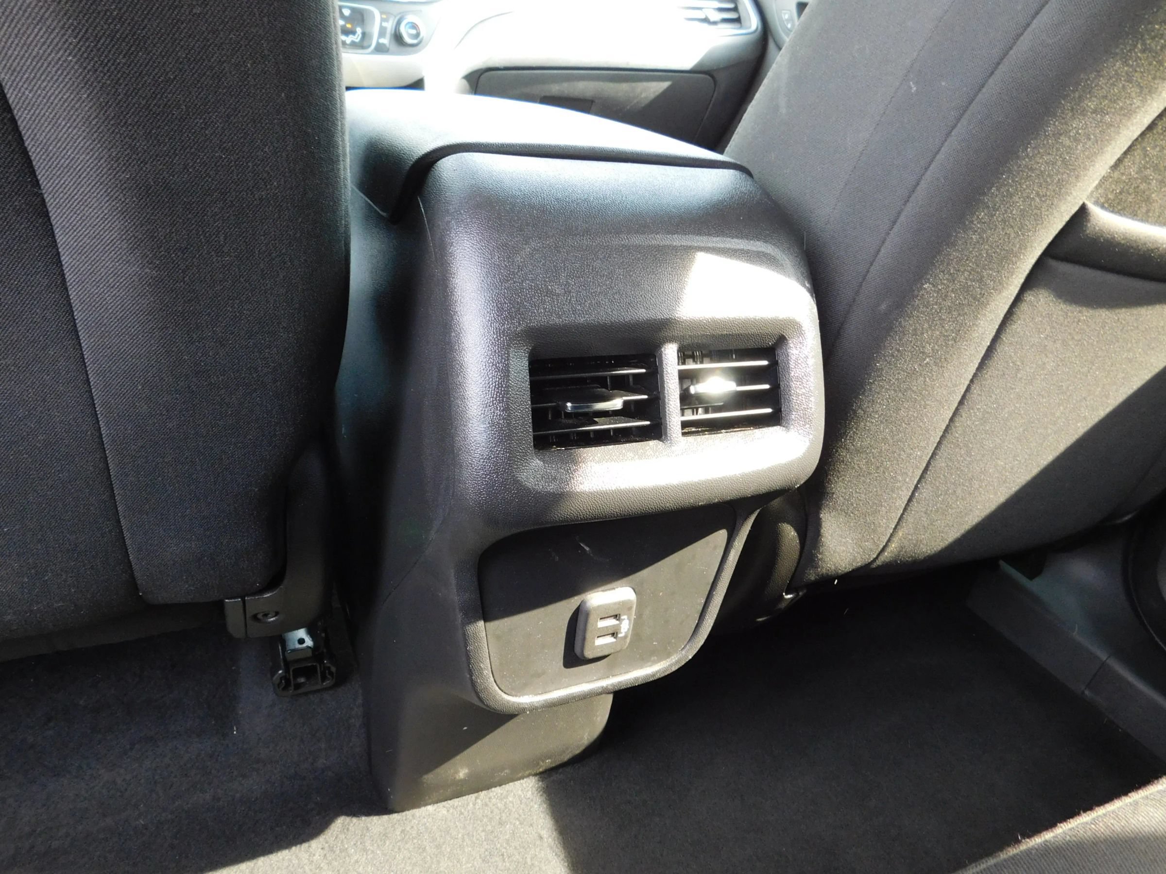 Used 2023 Chevrolet Equinox LS w/ LS Convenience Package FWD image 10