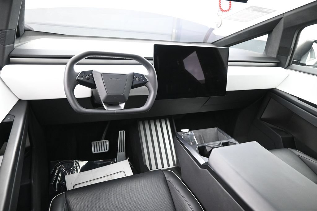 Used 2024 Tesla Cybertruck AWD Crew Cab image 27