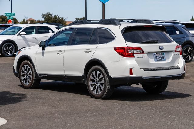 Used 2016 Subaru Outback 2.5i Limited AWD/4WD image 2
