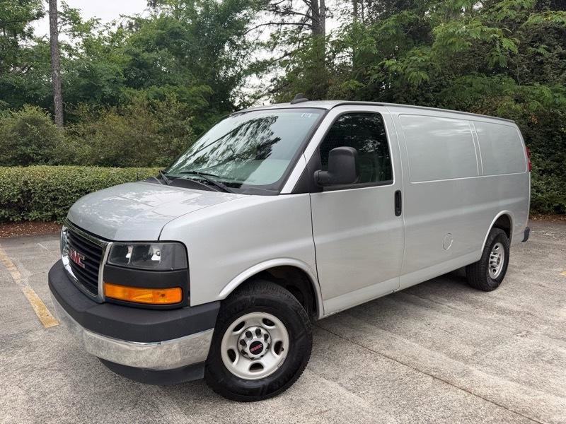 Used 2023 GMC Savana 2500 w/ Driver Convenience Package RWD image 3