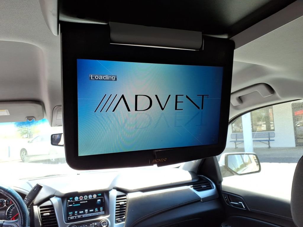Used 2019 Chevrolet Suburban LS RWD image 8