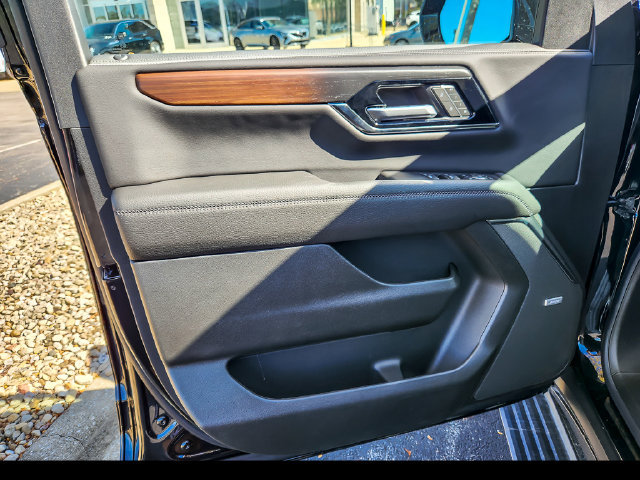 New 2026 GMC Yukon XL Denali w/ Sun & Power Step Package AWD/4WD image 19