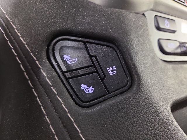 Used 2016 GMC Yukon XL SLT AWD/4WD image 26
