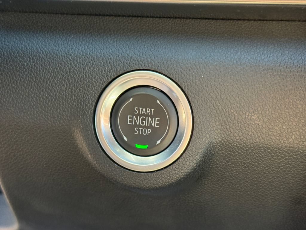 Used 2025 GMC Terrain Elevation AWD/4WD image 34