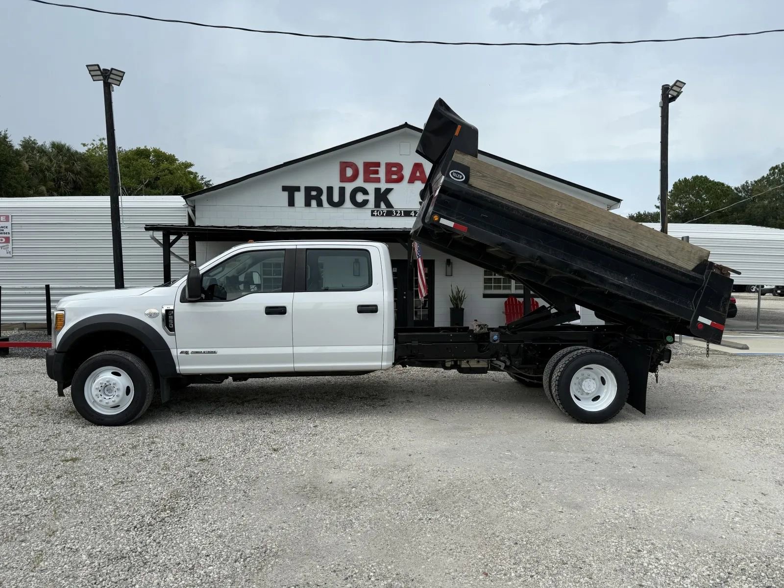 Used 2017 Ford F550 4x4 Crew Cab Super Duty image 4