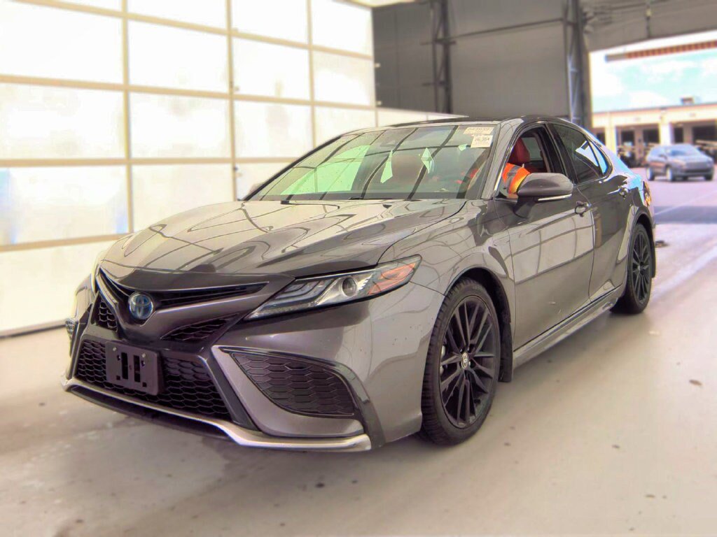 Used 2022 Toyota Camry XSE w/ Cold Weather Package FWD image 2