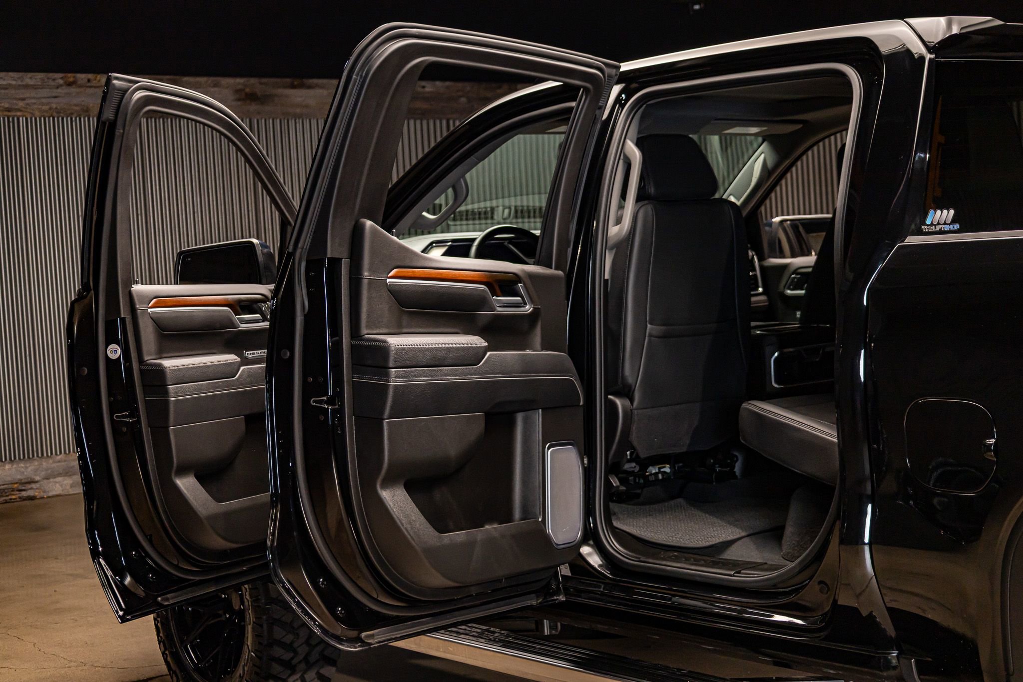 Used 2025 GMC Sierra 1500 Denali w/ Denali Reserve Package image 27