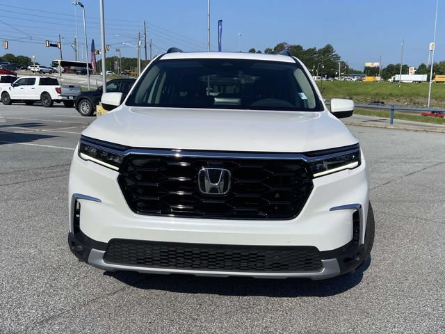 Used 2025 Honda Pilot Touring image 8