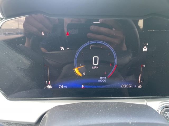 Used 2025 Chevrolet Trax LT image 12