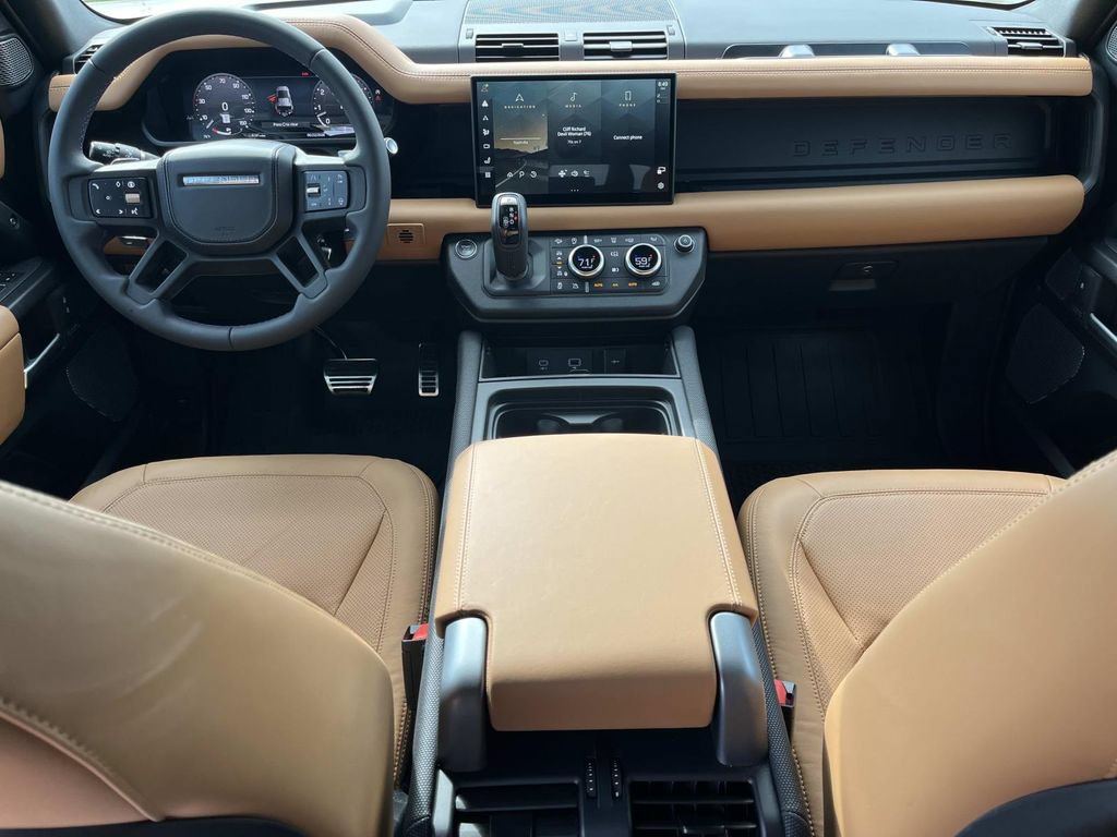 Certified 2024 Land Rover Defender 110 V8 AWD/4WD image 9