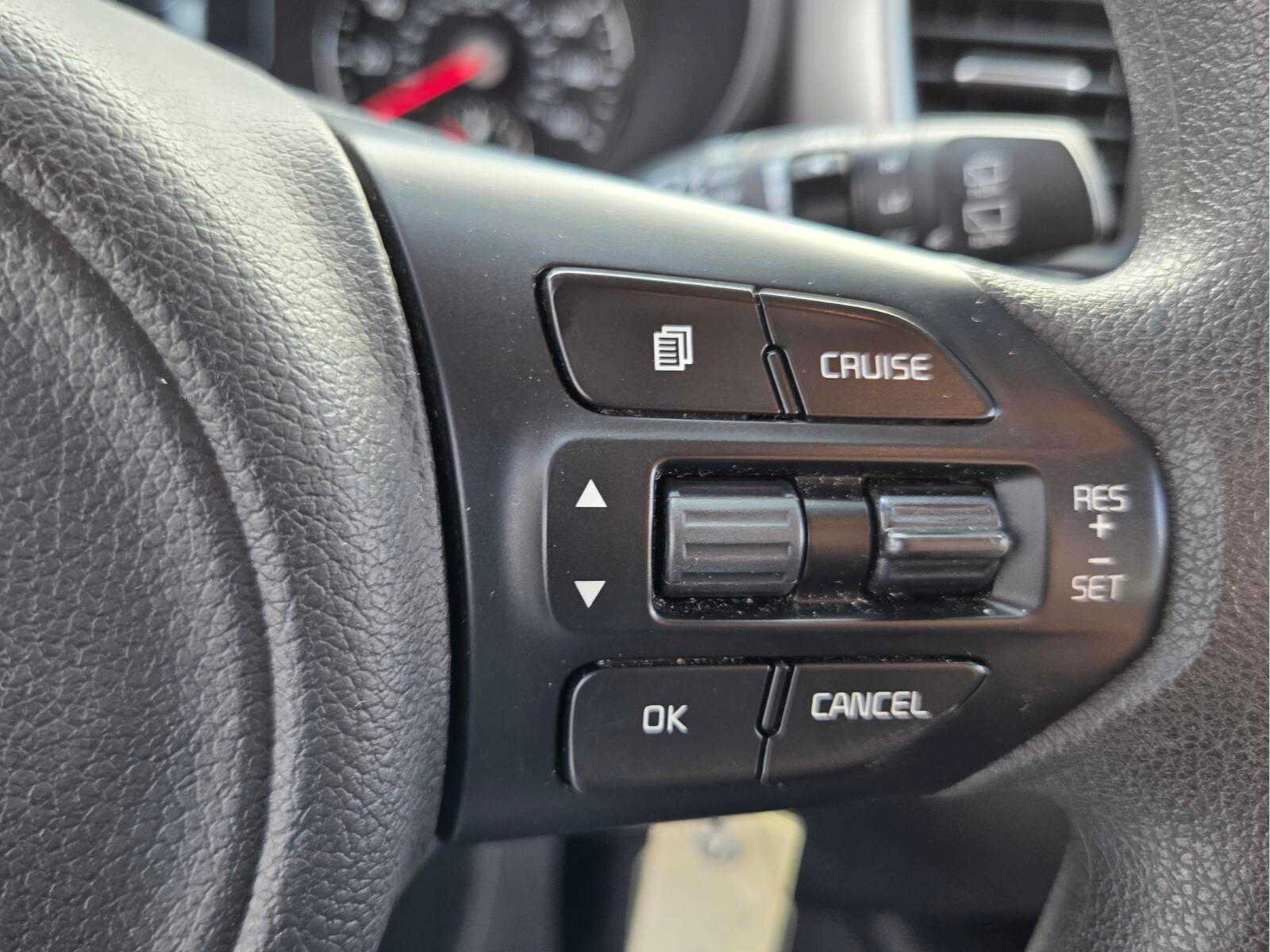 Used 2018 Kia Sorento L FWD image 28