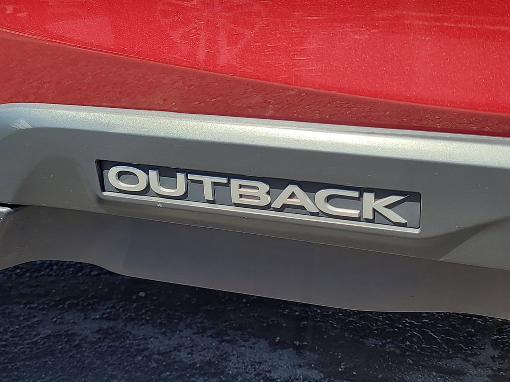 Used 2025 Subaru Outback Premium image 6
