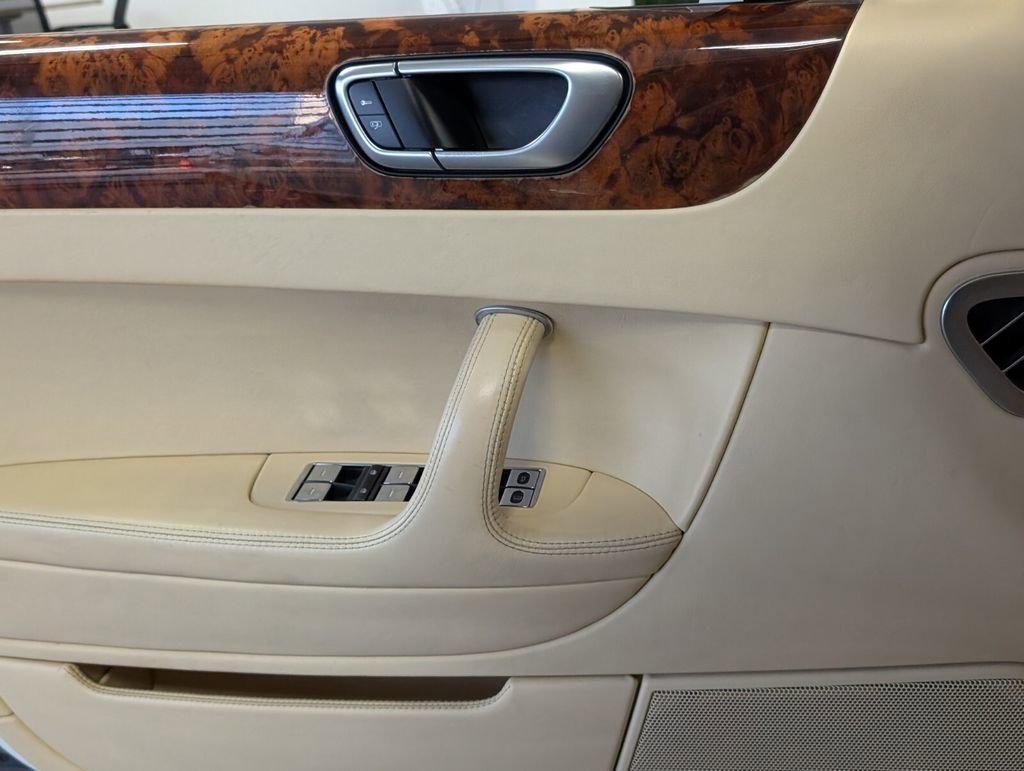 Used 2008 Bentley Flying Spur Flying Spur AWD/4WD image 27