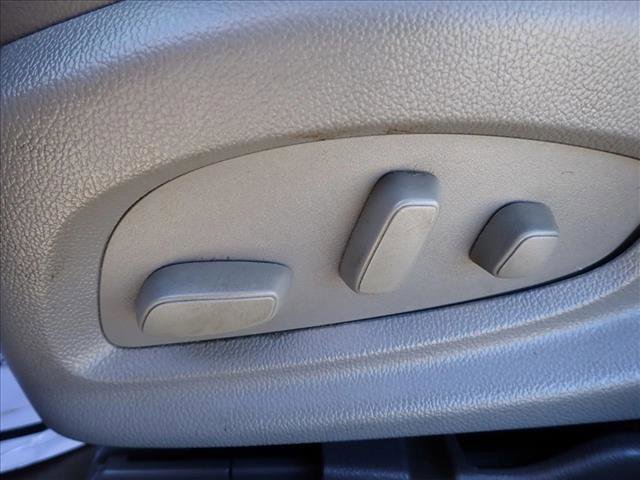 Used 2015 Chevrolet Impala LT w/ Convenience Package image 11