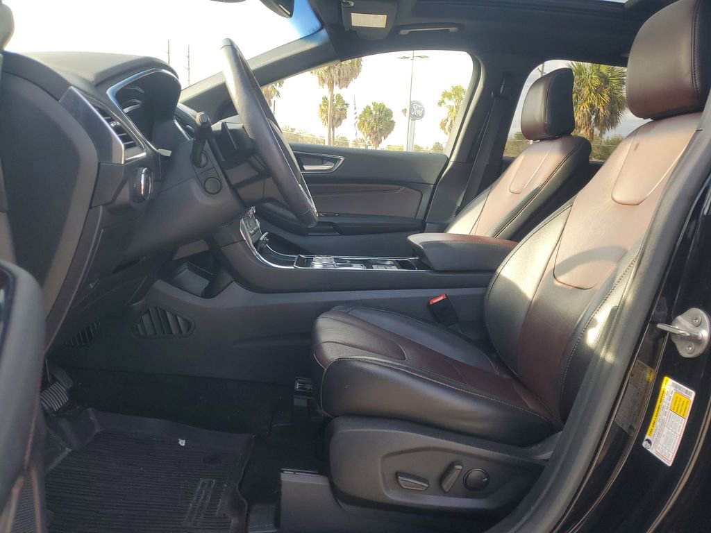 Used 2020 Ford Edge Titanium w/ Equipment Group 301A image 15