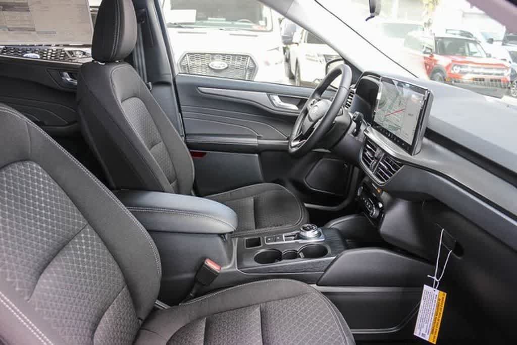 New 2024 Ford Escape Active w/ Tech Pack #2 FWD image 14