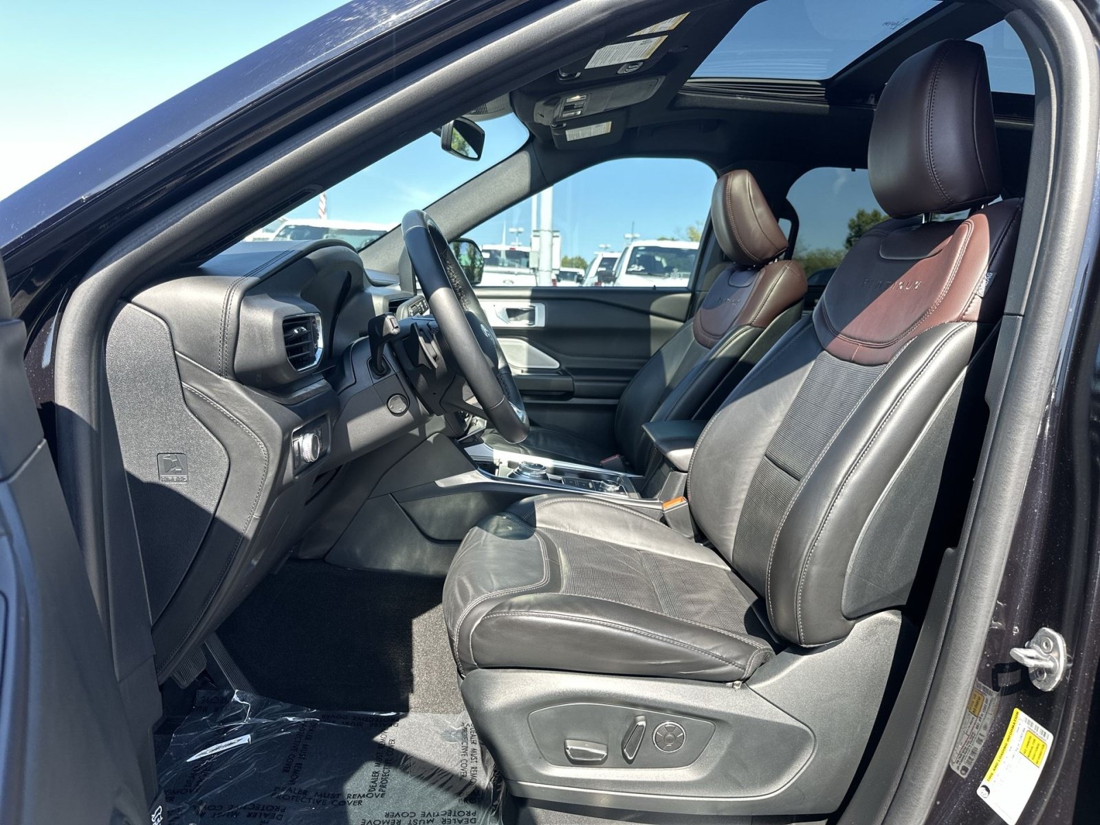 Used 2020 Ford Explorer Platinum w/ Premium Technology Package AWD/4WD image 14