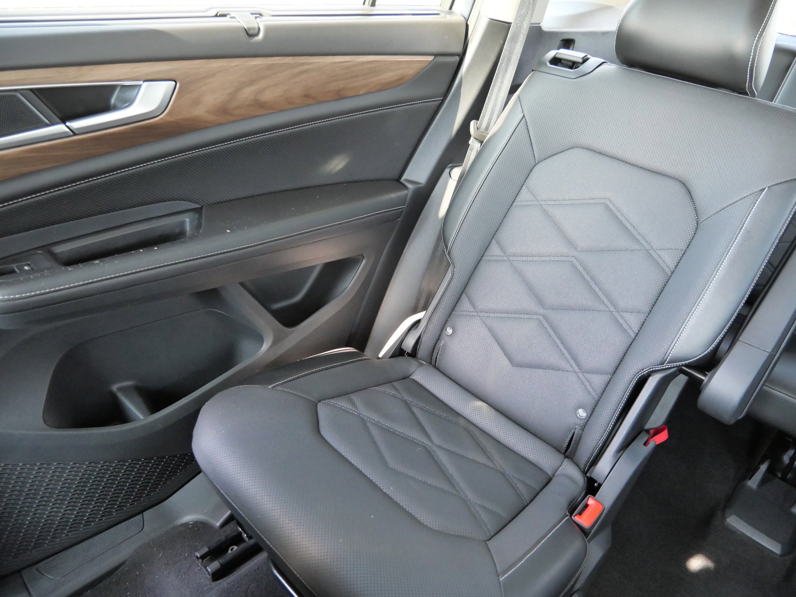 Certified 2024 Volkswagen Atlas SE AWD/4WD image 12