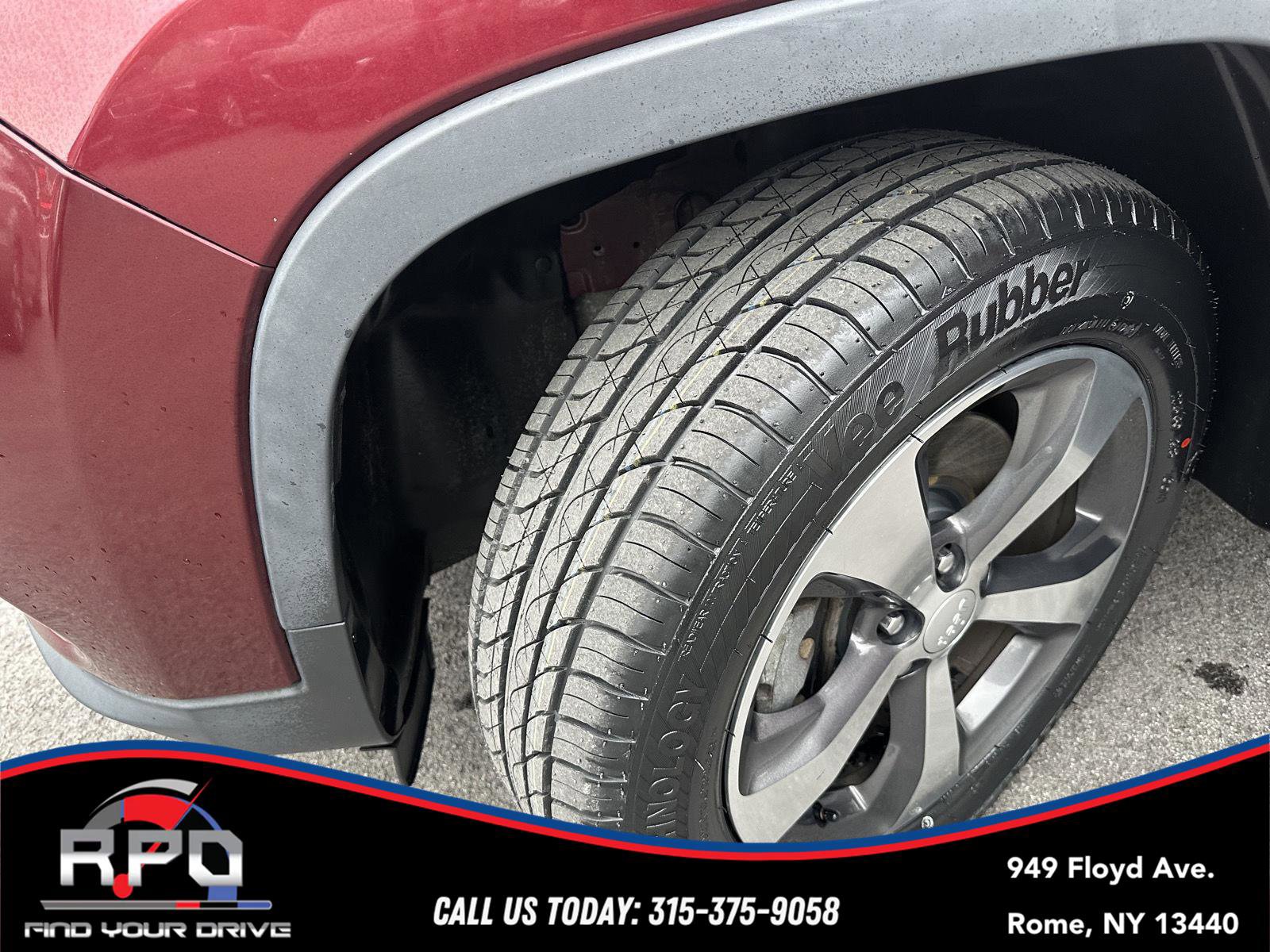 Used 2019 Jeep Cherokee Limited AWD/4WD image 11
