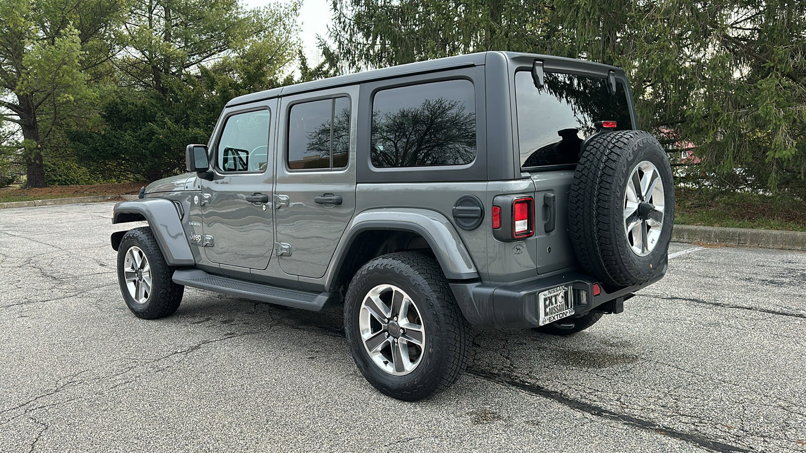 Used 2020 Jeep Wrangler Unlimited Sahara w/ Cold Weather Group image 8