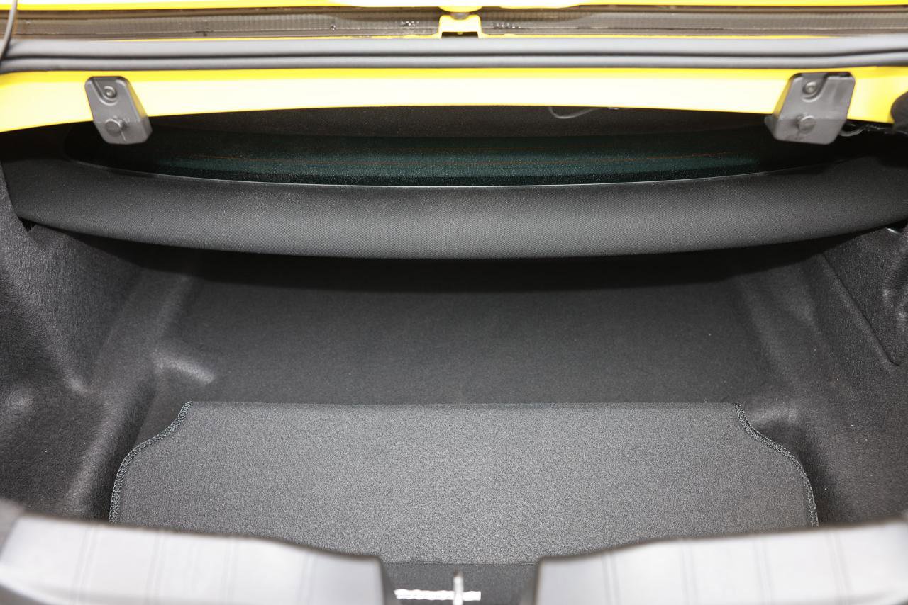 Used 2016 Chevrolet Camaro SS RWD image 30