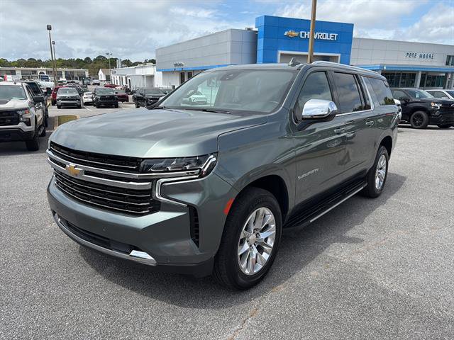 Used 2023 Chevrolet Suburban Premier image 3