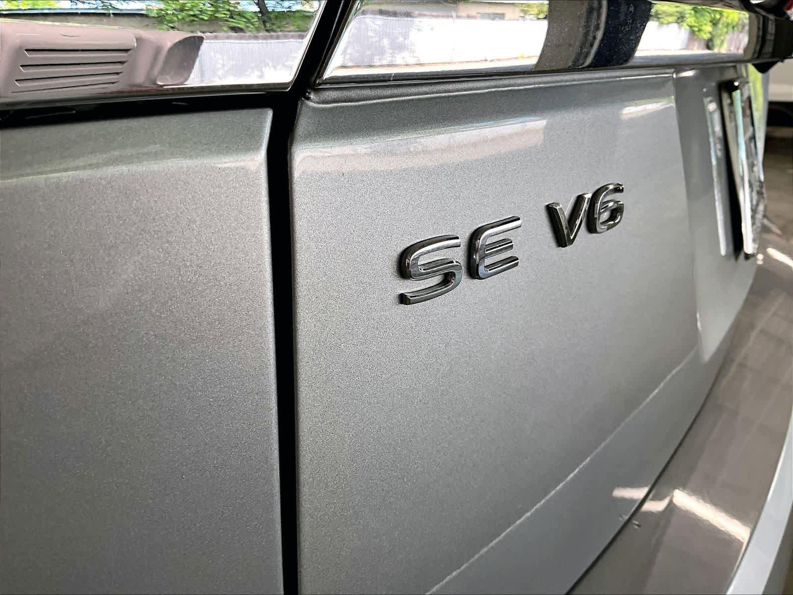 Used 2023 Volkswagen Atlas SE w/ Black Wheel Package FWD image 10