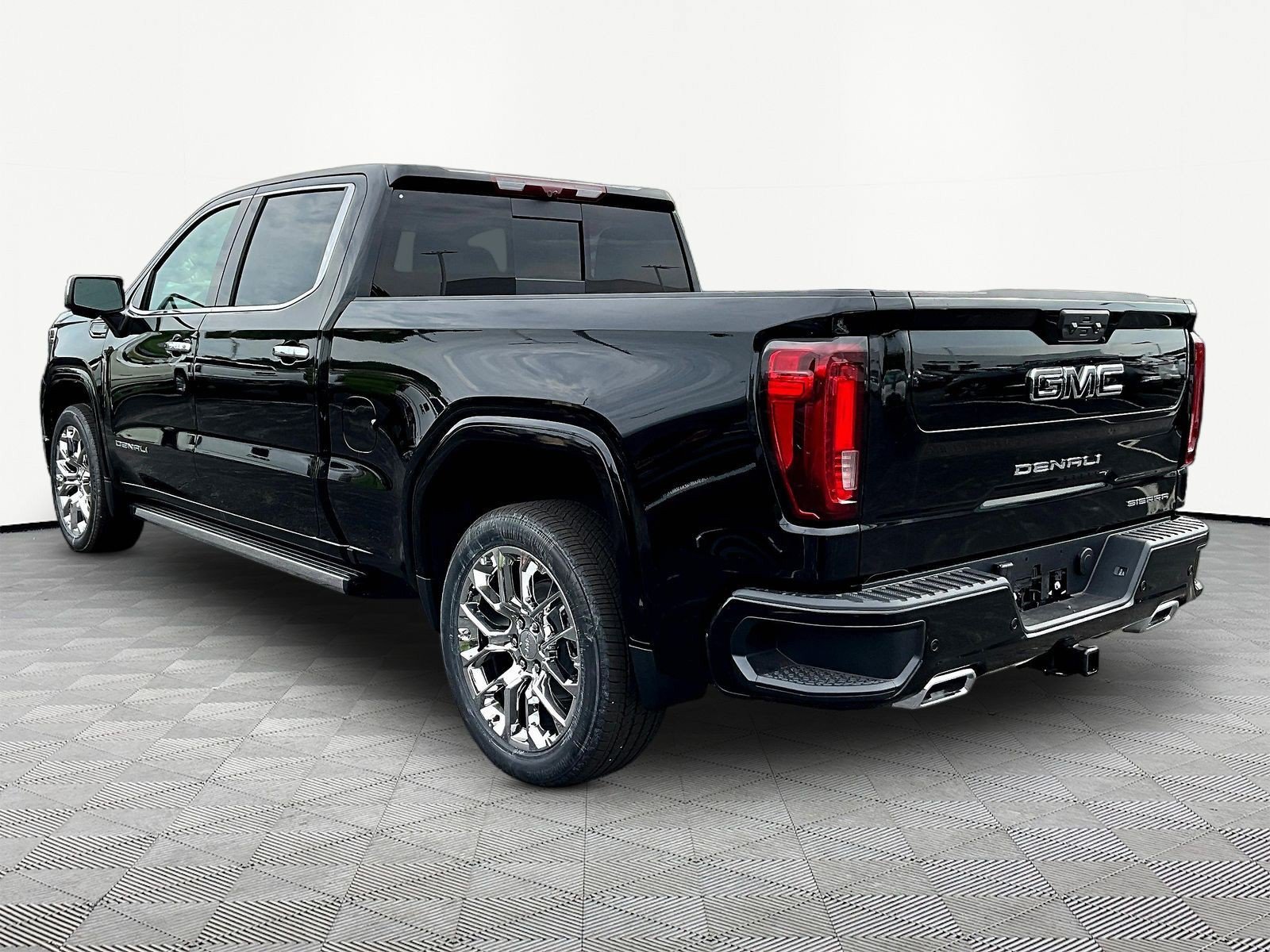 New 2026 GMC Sierra 1500 Denali w/ Denali Reserve Package AWD/4WD image 4