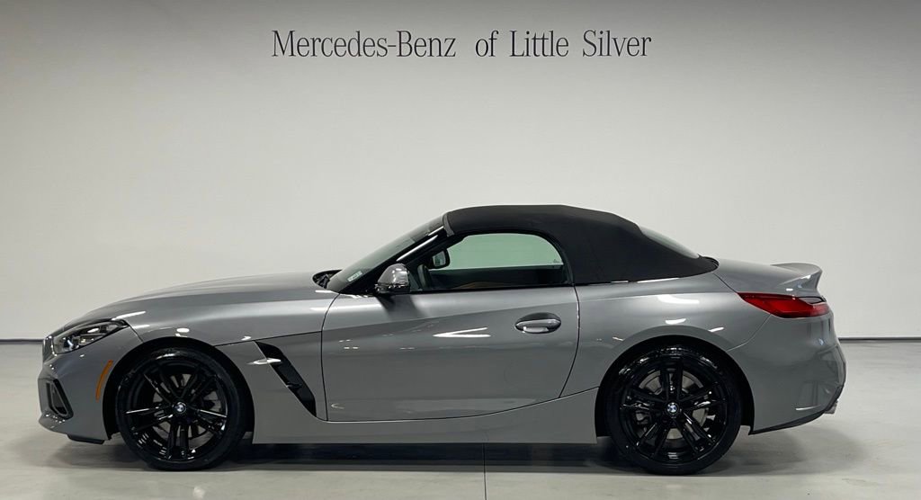 Used 2026 BMW Z4 sDrive30i w/ Convenience Package image 2