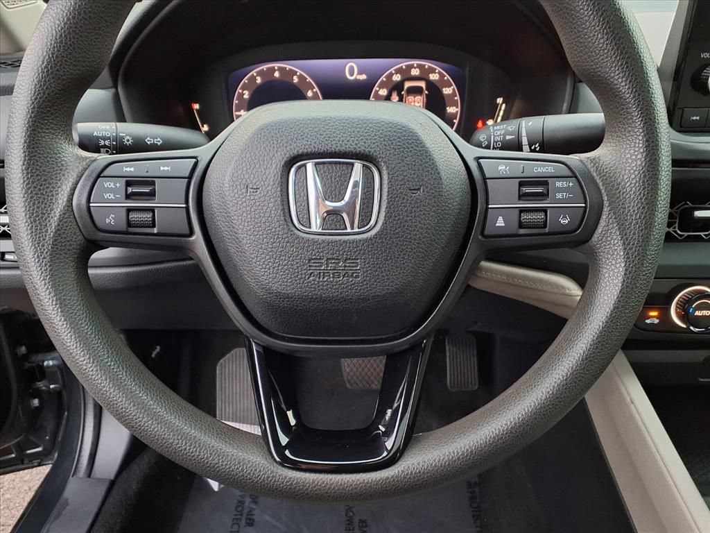 Used 2023 Honda Accord EX image 10