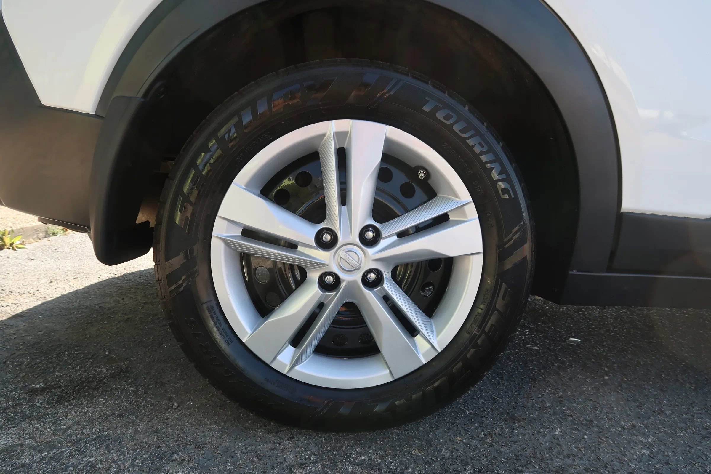 Used 2020 Nissan Kicks S FWD image 49